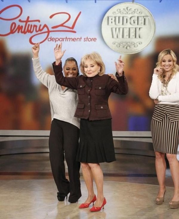 SHERRI SHEPHERD, BARBARA WALTERS, ELISABETH HASSELBECK    Photo