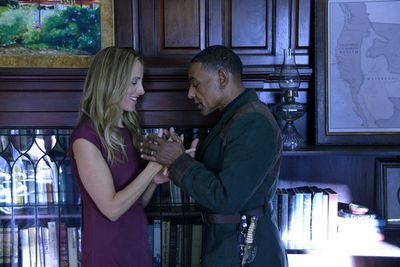 Kim Raver, Giancarlo Esposito  Photo