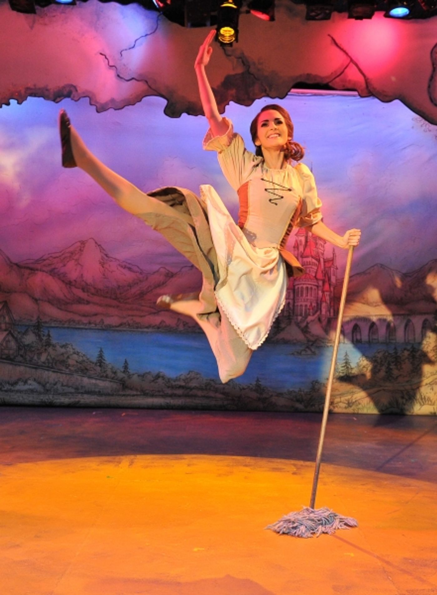 Photo Flash: Production Photos From CINDERELLA at Sierra Rep  Image