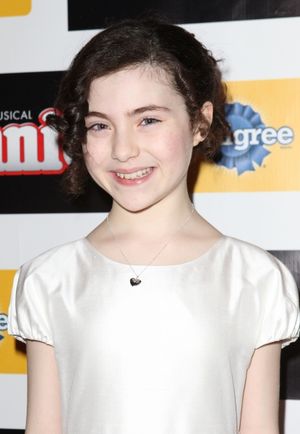 Lilla Crawford Photo