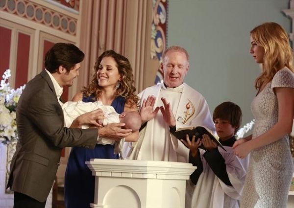 Photo Flash: First Look - REVENGE's 'Revelations,' to Air 12/2  Image