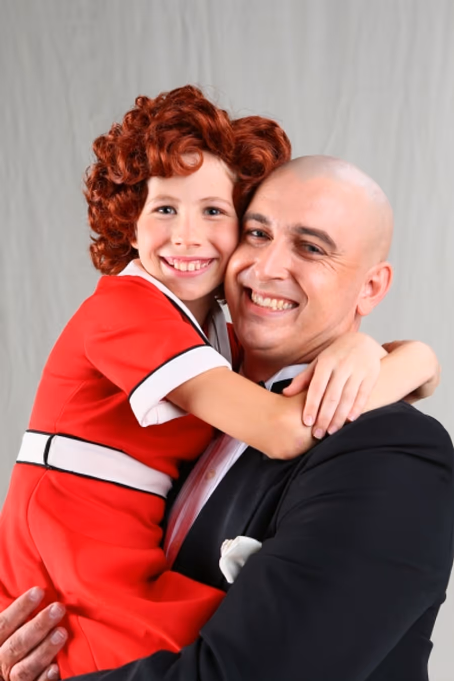Photo Flash: First Look at Riley Newton, Chris Gritti and More in DHT's ANNIE Image