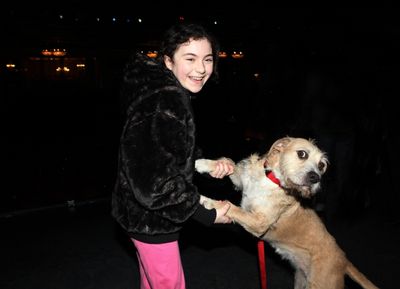 Lilla Crawford &amp; Sunny Photo