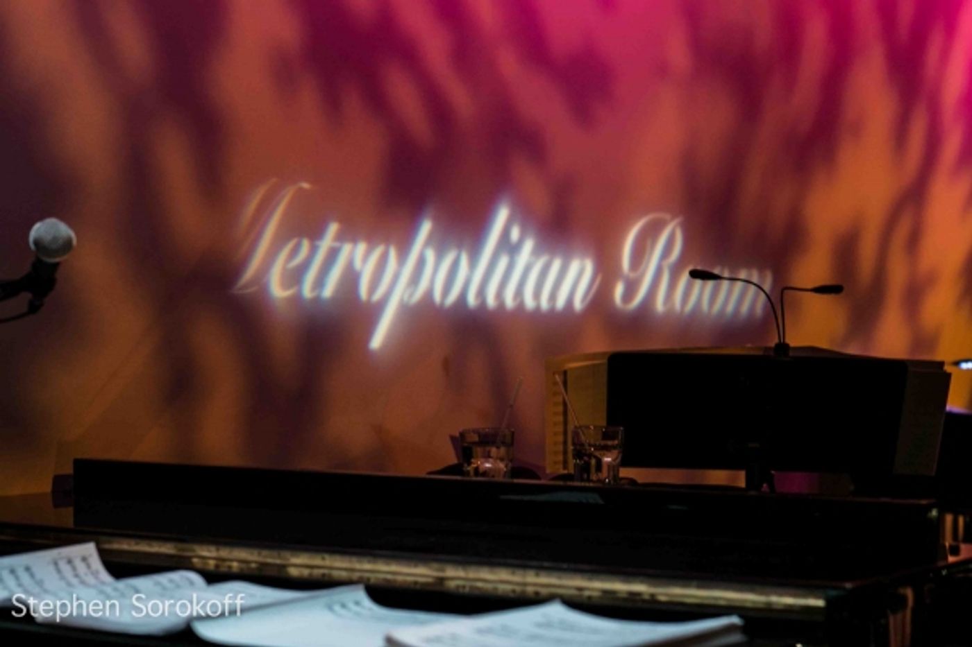 Photo Coverage: Giselle Wolf Brings JOURNEYS: A CELEBRATION to The Metropolitan Room  Image