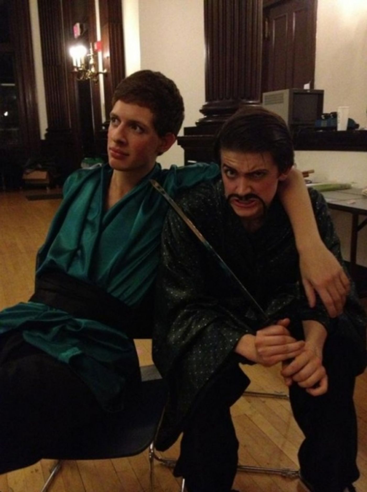 Photo Flash: Saturday Intermission Pics, Nov 10 - Green Edition!  Image