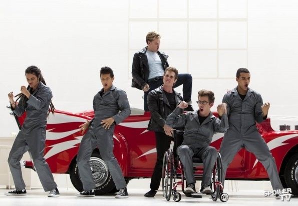 Photo Flash: Sneak Peek - GLEE Does GREASE!; Christmas Episode to Tribute LOVE, ACTUALLY! — photo 11 of 11