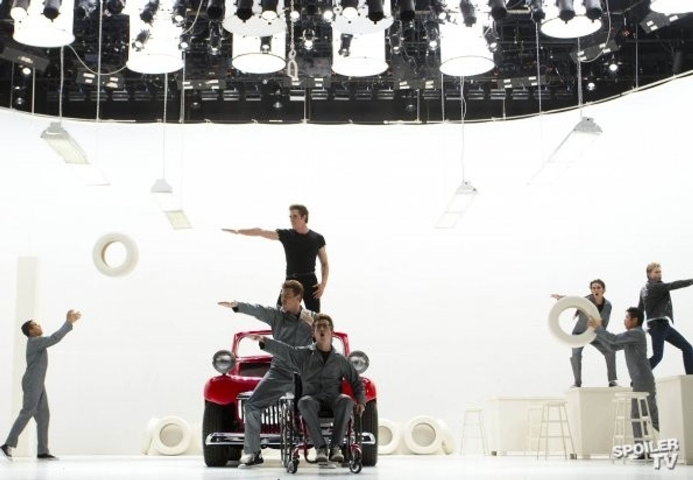 Photo Flash: Sneak Peek - GLEE Does GREASE!; Christmas Episode to Tribute LOVE, ACTUALLY! Photo Flash: Sneak Peek - GLEE Does GREASE!; Christmas Episode to Tribute LOVE, ACTUALLY! Image