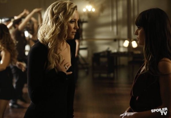 Photo Flash: Sneak Peek - GLEE Does GREASE!; Christmas Episode to Tribute LOVE, ACTUALLY! — photo 5 of 11