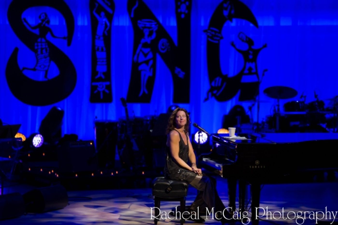 Photo Coverage: Annie Lennox, Sarah McLachlan and Angelique Kidjo at HOPE RISING  Image