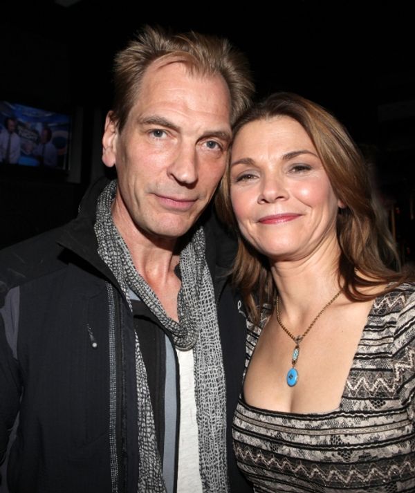 Julian Sands & Kathryn Erbe Photo