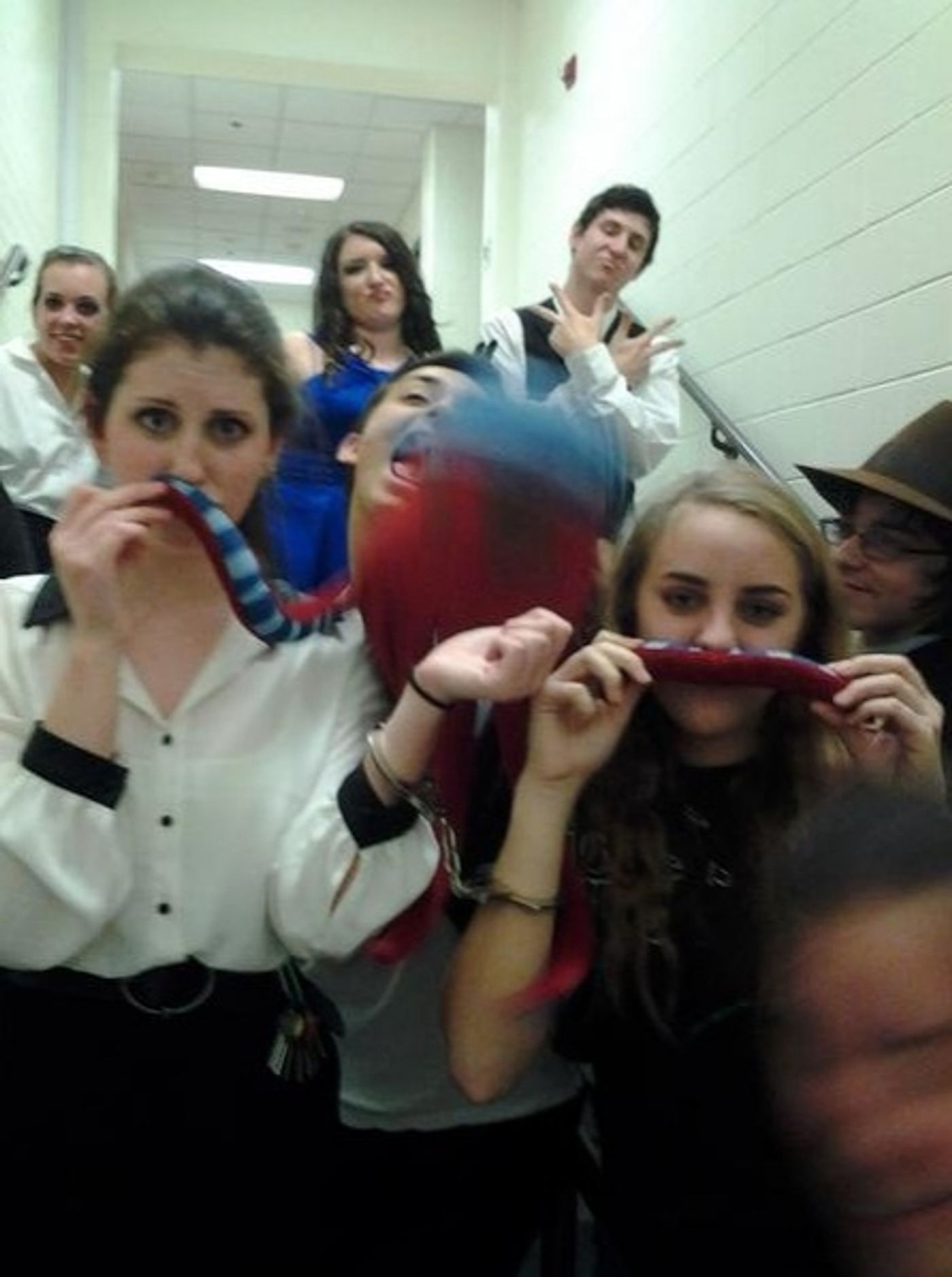 Photo Flash: Saturday Intermission Pics, Nov 10, Part 2 - Green Edition!  Image