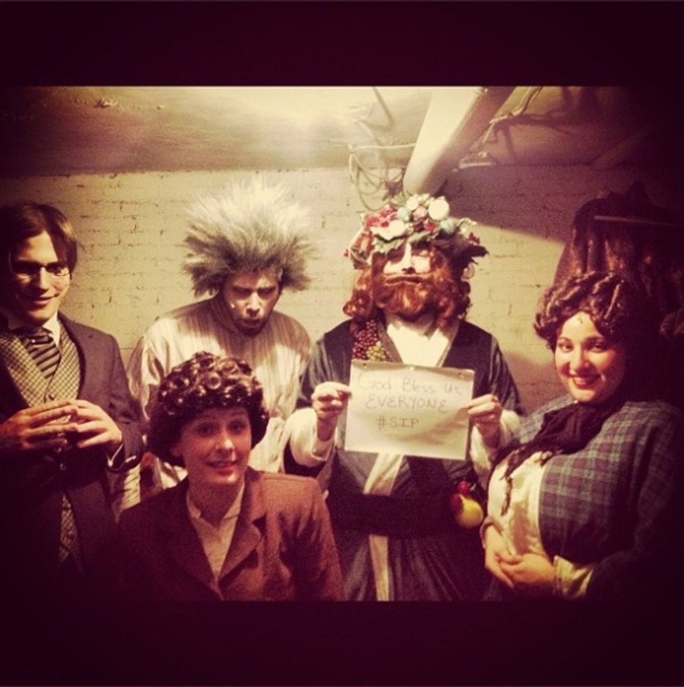 Photo Flash: Saturday Intermission Pics, Nov 10, Part 2 - Green Edition!  Image