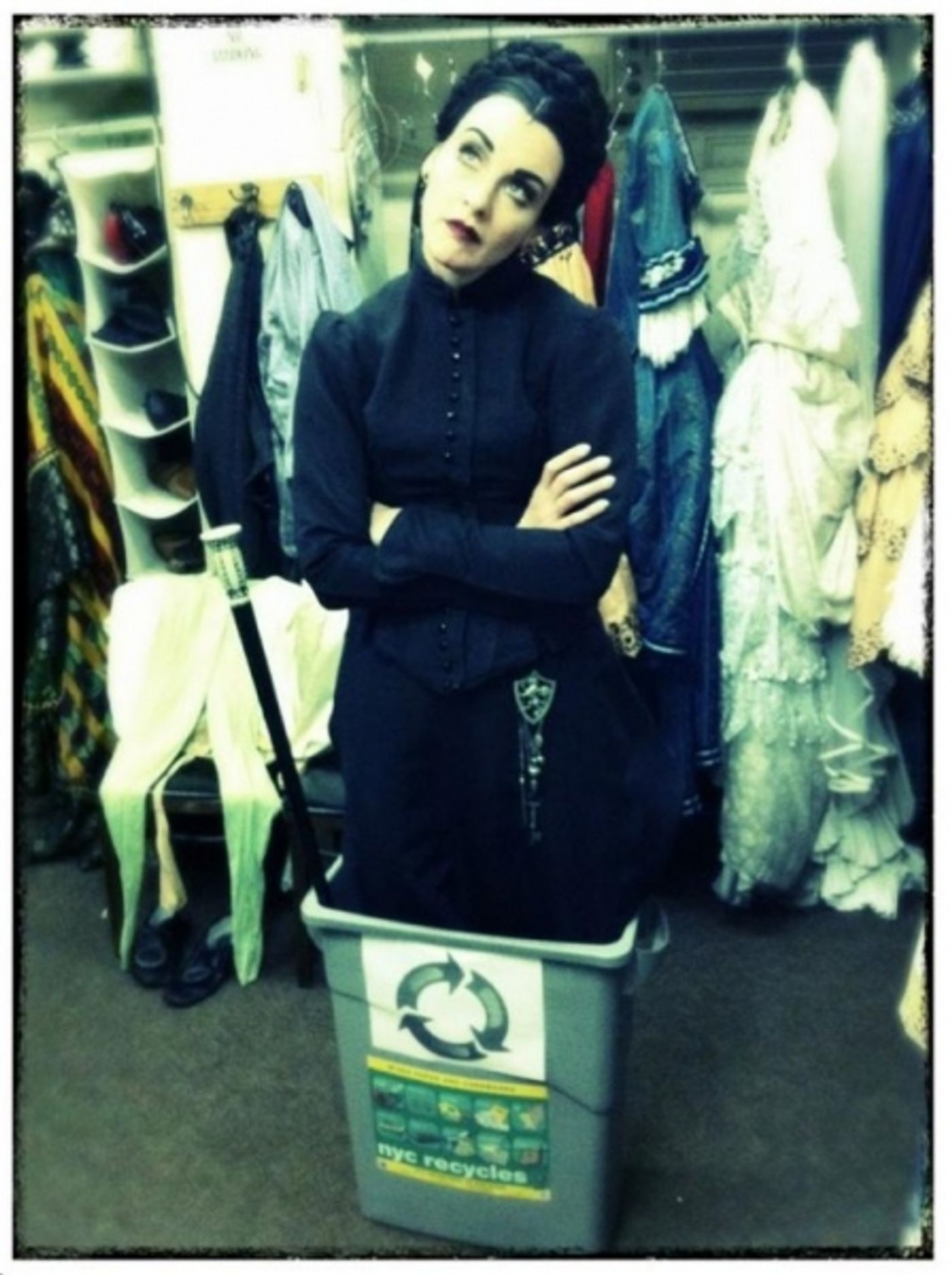 Photo Flash: Saturday Intermission Pics, Nov 10, Part 2 - Green Edition!  Image