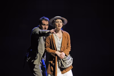Pip Carter (Edward Thomas) and Hattie Morahan (Helen Thomas) Photo