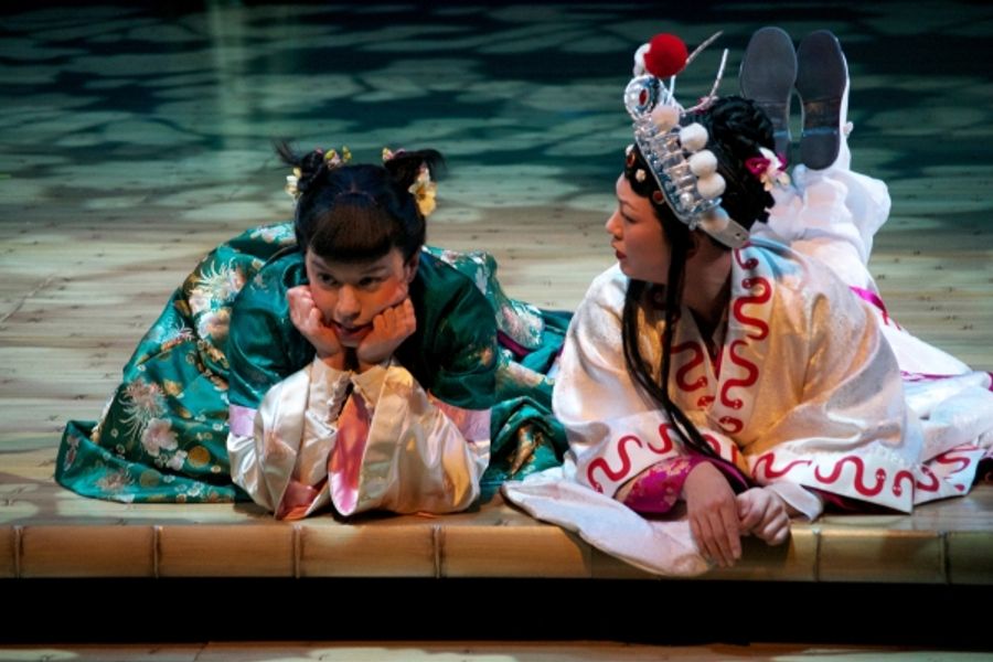 Photo Flash: First Look at Berkeley Rep's THE WHITE SNAKE, Directed by Mary Zimmerman Image