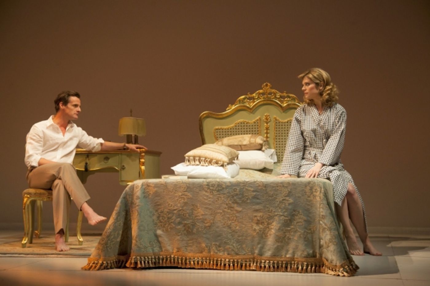 Photo Flash: First Look at Huntington Theatre Company's BETRAYAL  Image