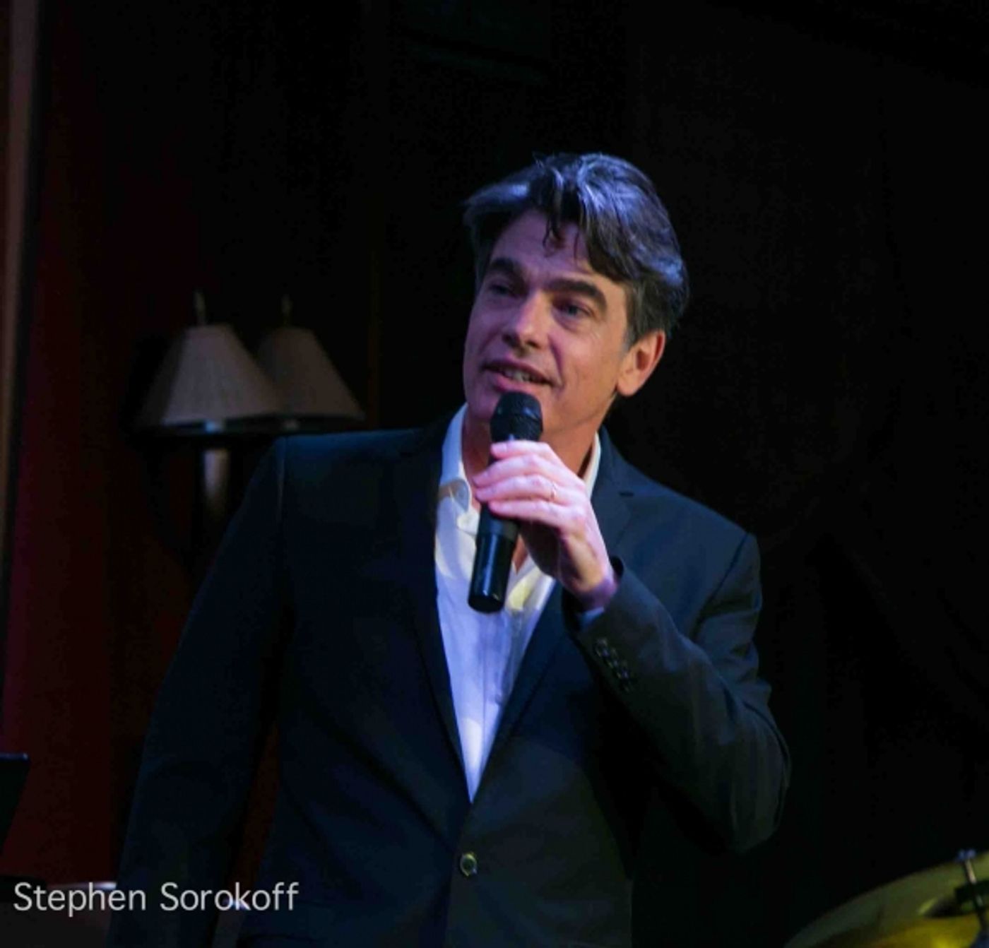 Photo Coverage: Peter Gallagher Brings HOW'D ALL YOU PEOPLE GET IN MY ROOM? to Feinstein's  Image