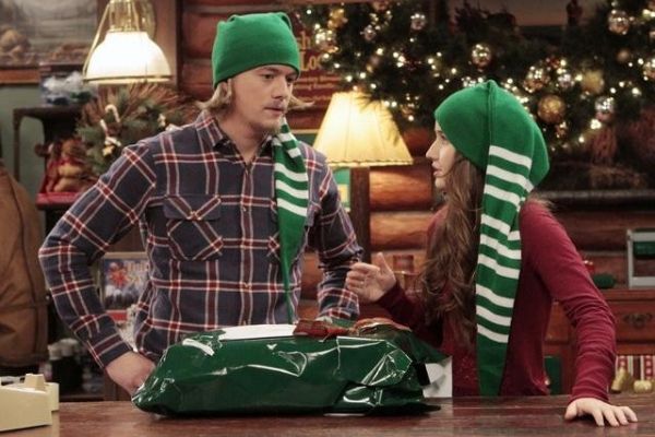 CHRISTOPH SANDERS, KAITLYN DEVER Photo