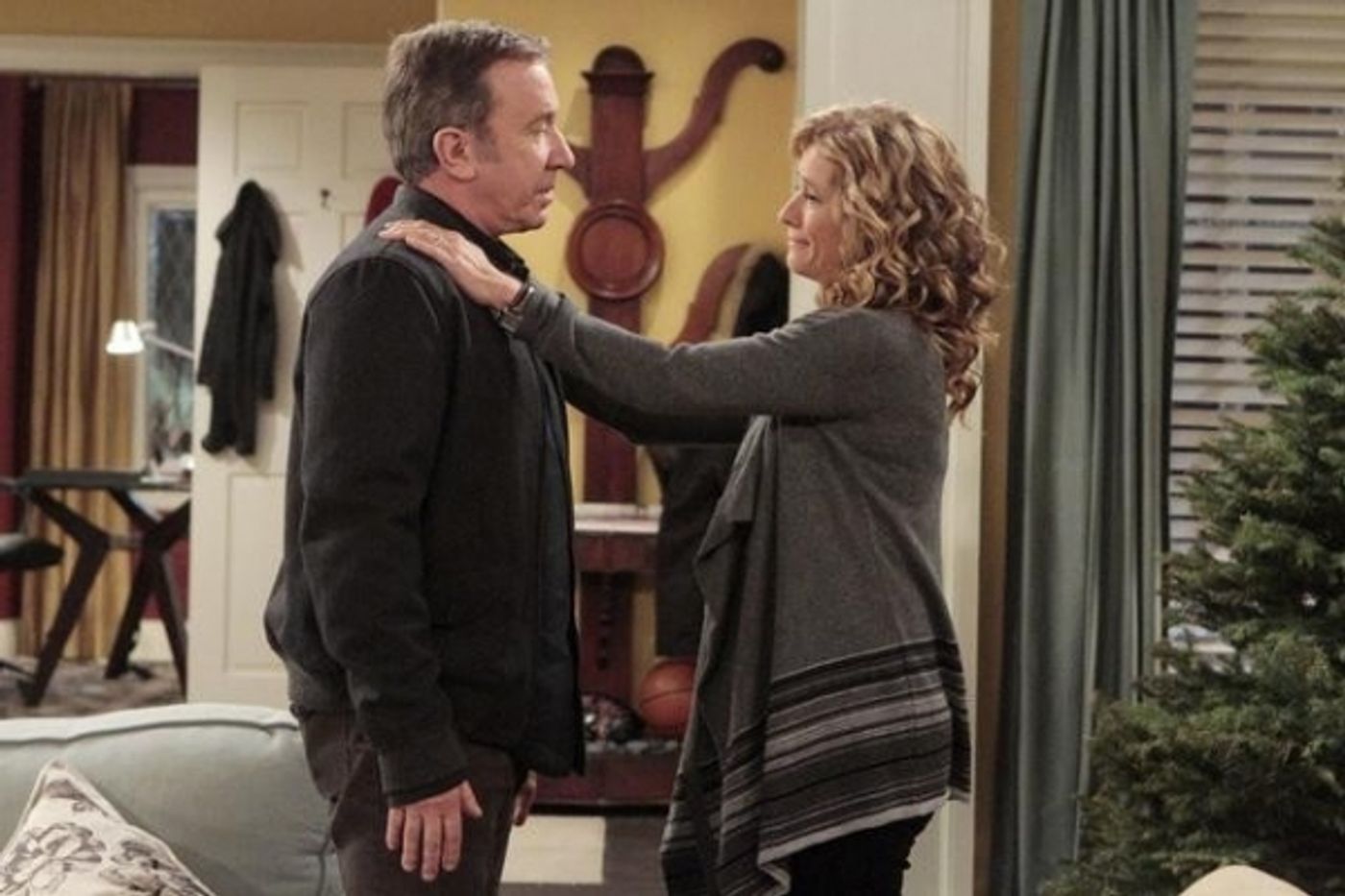 Photo Flash: First Look at LAST MAN STANDING's Christmas Episode, Airs 12/14  Image