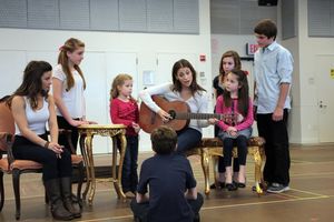 Chelsea Morgan Stock, Amanda Harris, Greta Clark, Hunter A. Kovacs, Elena Shaddow, Gracie Beardsley, Maya Fortgang, Sean McManus @ BroadwayWorld Chelsea Morgan Stock, Amanda Harris, Greta Clark, Hunter A. Kovacs, Elena Shaddow, Gr Photo