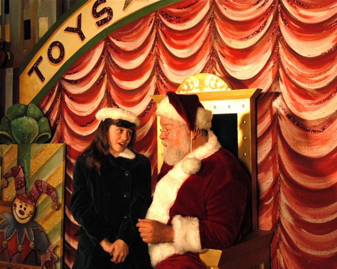 Photo Flash: Sneak Peek at Erick Devine, Jody Madaras and More in MIRACLE ON 34TH STREET at the Arvada Center  Image