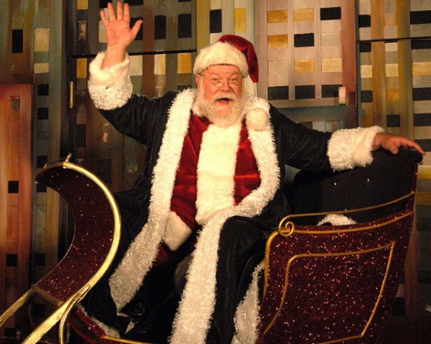 Photo Flash: Sneak Peek at Erick Devine, Jody Madaras and More in MIRACLE ON 34TH STREET at the Arvada Center  Image