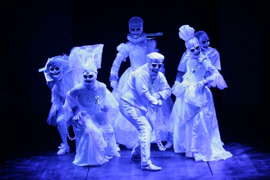 Photo Flash: First Look at Alley Theatre's A CHRISTMAS CAROL Image