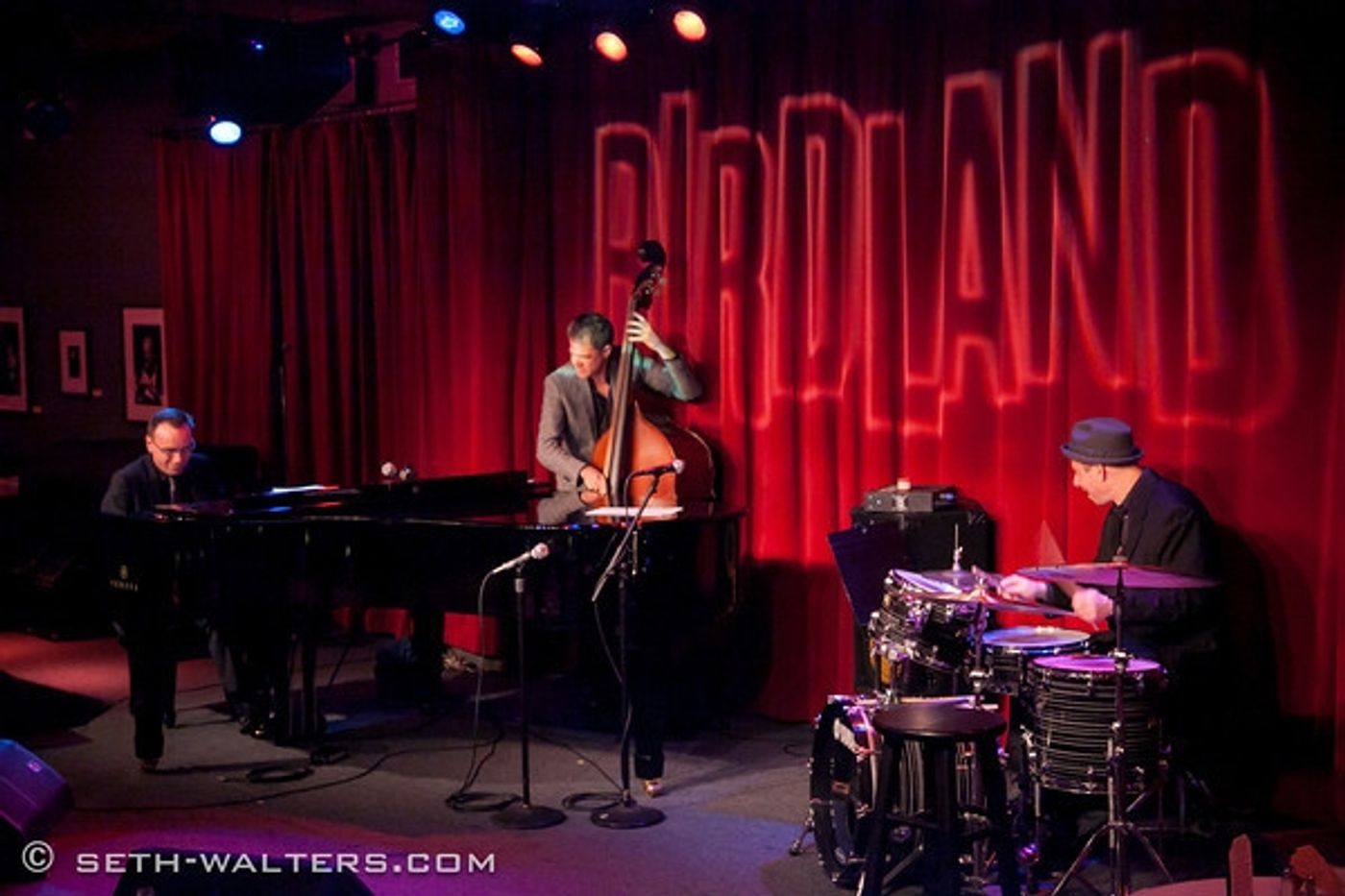 Photo Flash: Dawn Derow, Adan Canto, and More Visit CAST PARTY  Image