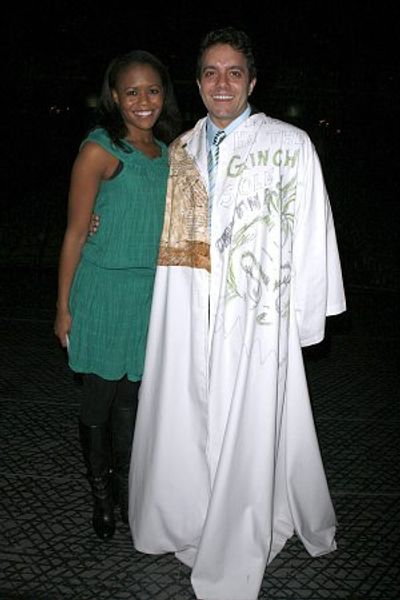 Nikki Renee Daniels, the Gypsy Robe recipient for LES MISÃƒÆ’RABLES, and MARY PO Photo