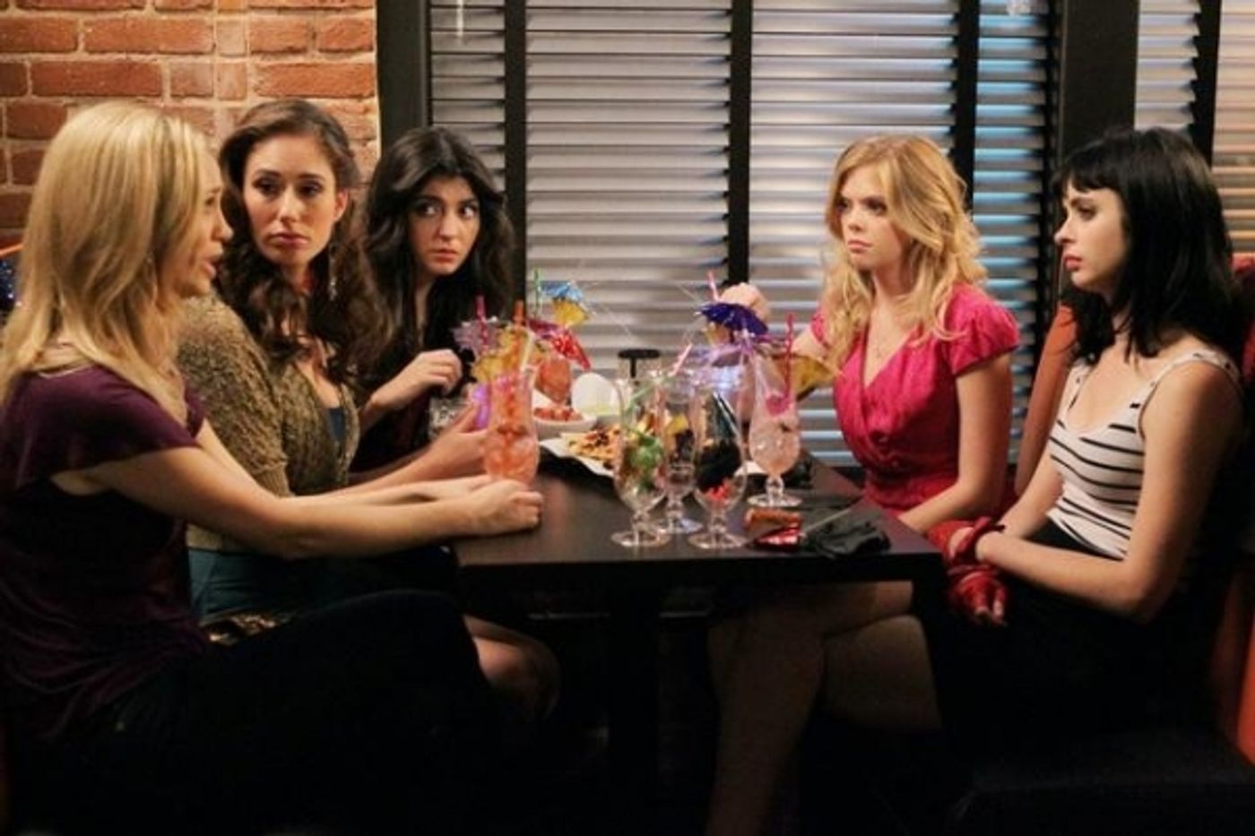 Photo Flash: DON'T TRUST THE B---- IN APARTMENT 23's 'Mean Girls...', Airs 12/11 Photo Flash: DON'T TRUST THE B---- IN APARTMENT 23's 'Mean Girls...', Airs 12/11 Image