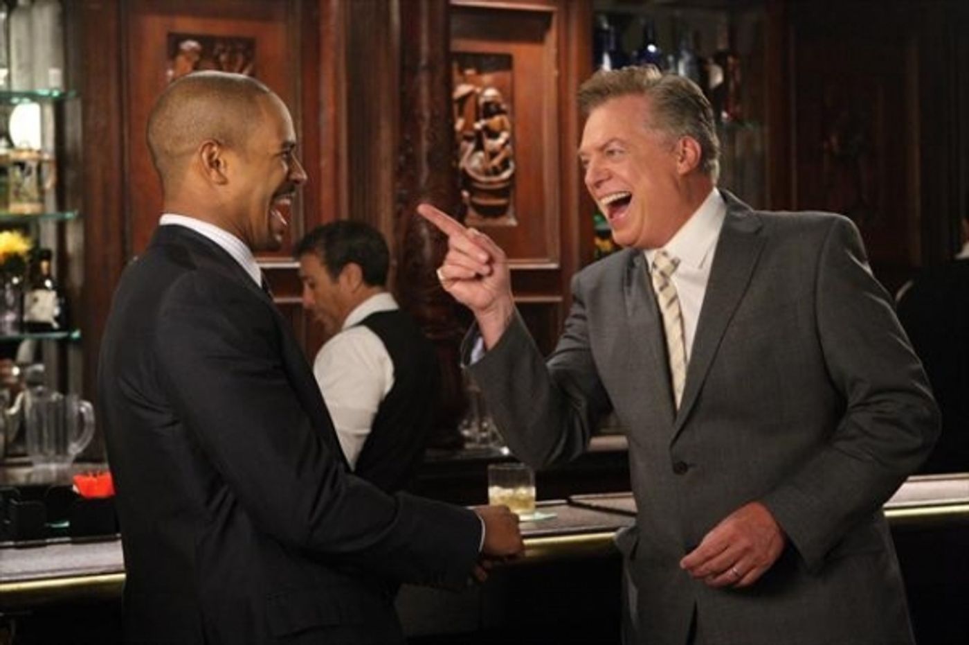 Photo Flash: First Look - HAPPY ENDINGS' 'To Serb with Love,' Airs 12/11  Image