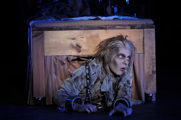 Stephen Thorne as Jacob Marley Photo