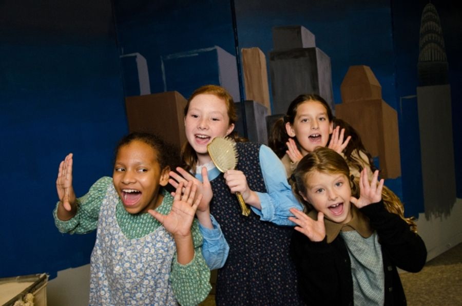 Photo Flash: DreamWrights Youth & Family Theatre Opens ANNIE Tonight  Image