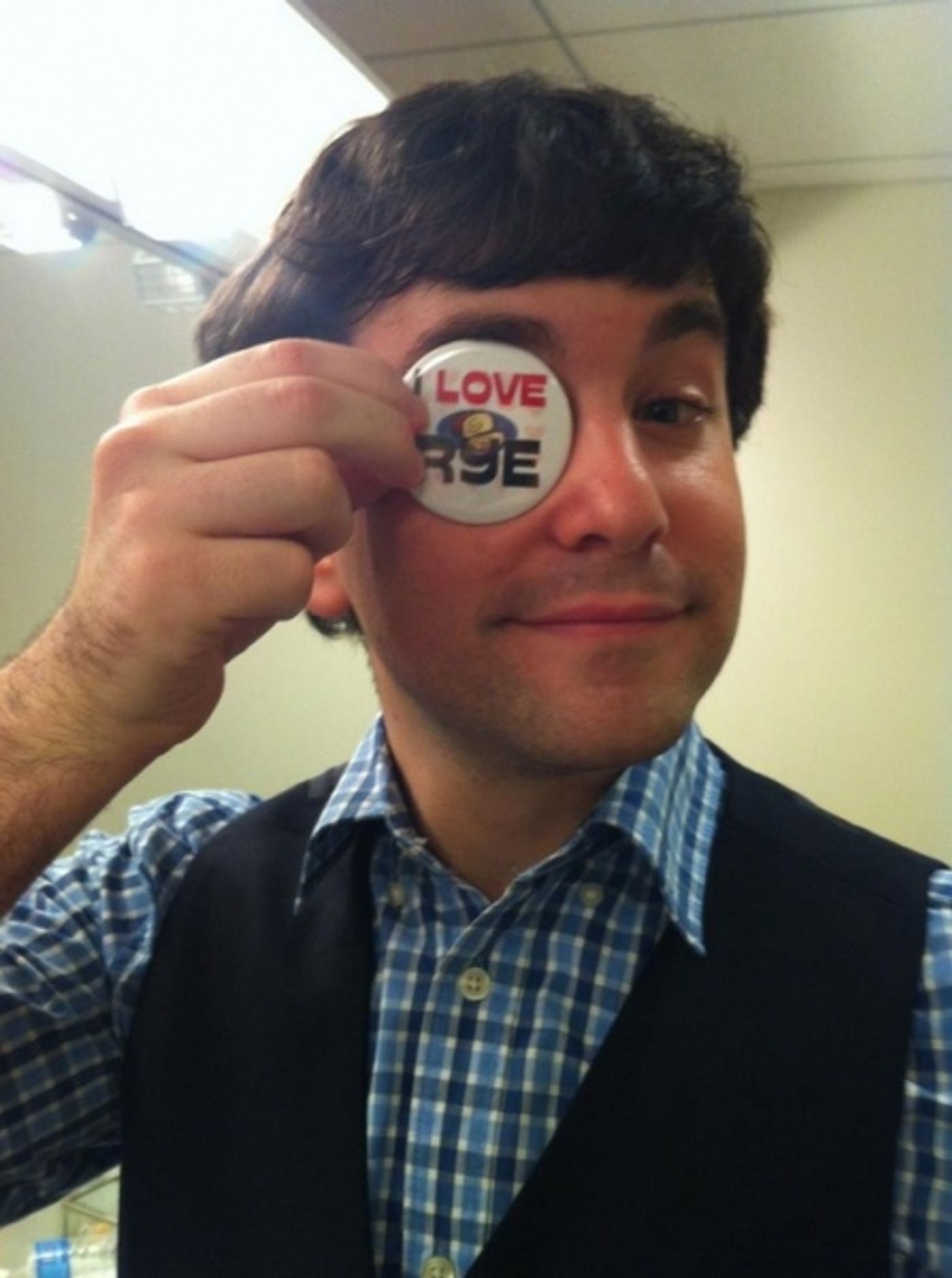 Photo Flash: Saturday Intermission Pics, Nov 17, Part 2 - EVITA Channels THE PERFORMERS, PHANTOM Does TWILIGHT & More!  Image