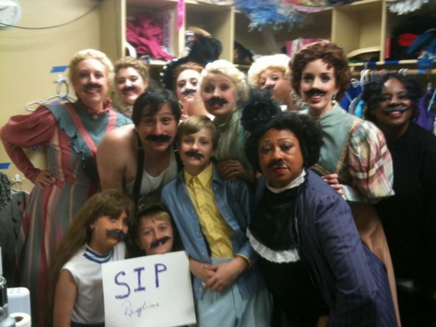 Photo Flash: Saturday Intermission Pics, Nov 17, Part 2 - EVITA Channels THE PERFORMERS, PHANTOM Does TWILIGHT & More!  Image