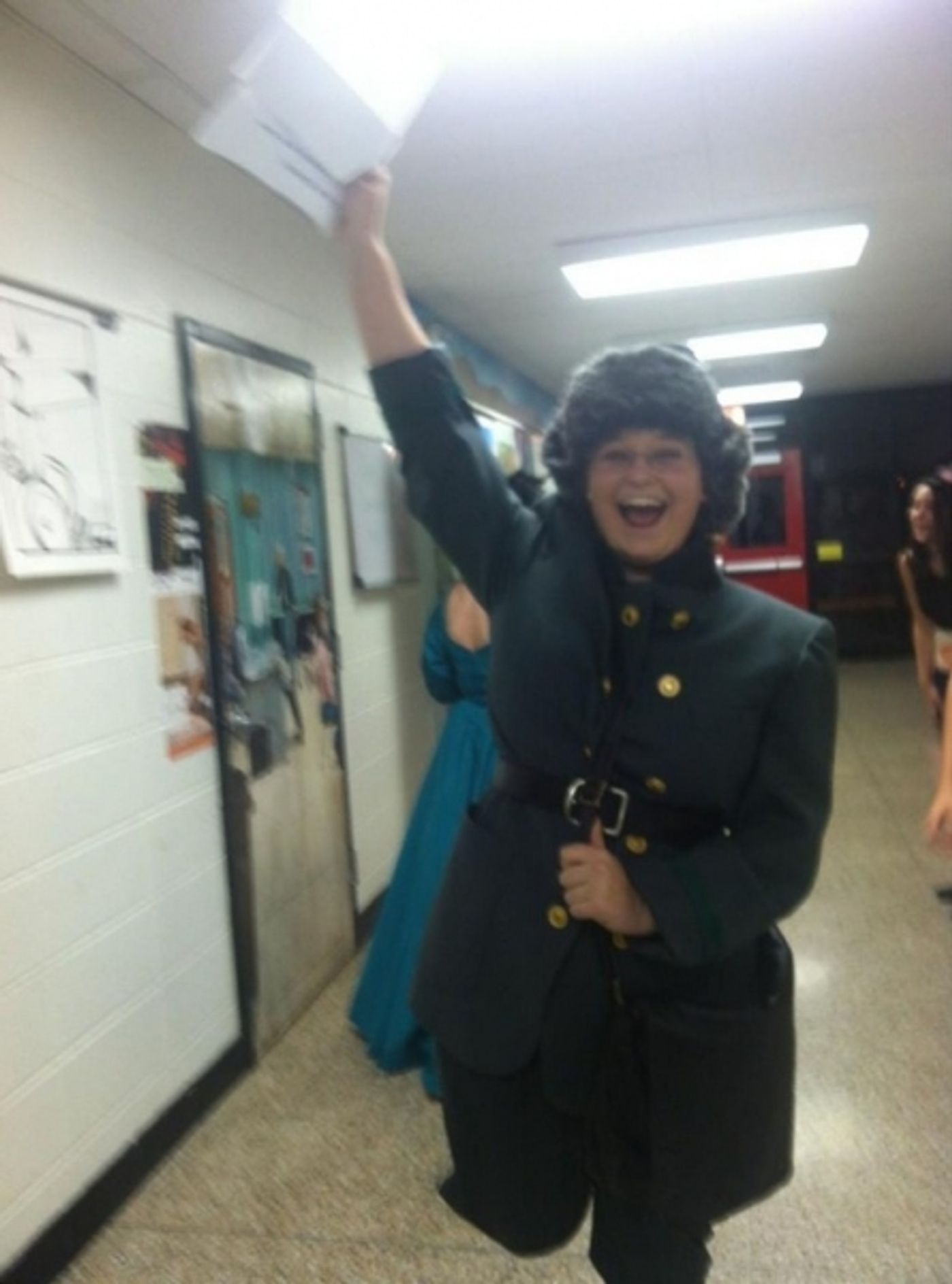 Photo Flash: Saturday Intermission Pics, Nov 17, Part 2 - EVITA Channels THE PERFORMERS, PHANTOM Does TWILIGHT & More!  Image