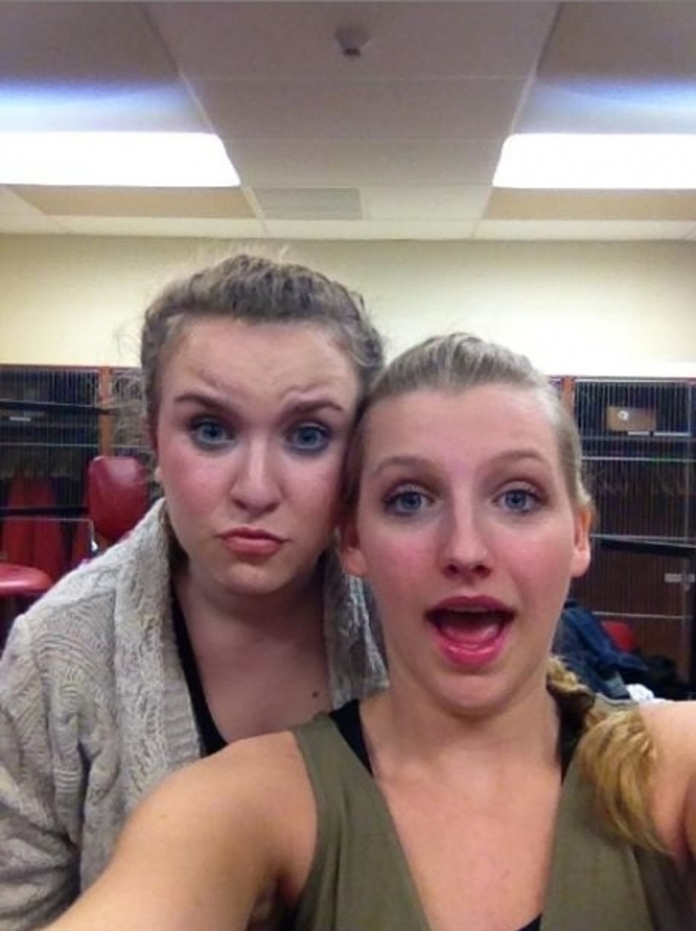 Photo Flash: Saturday Intermission Pics, Nov 17, Part 2 - EVITA Channels THE PERFORMERS, PHANTOM Does TWILIGHT & More!  Image