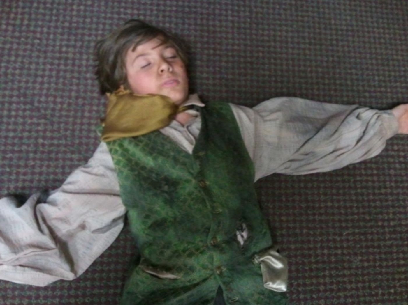 Photo Flash: Saturday Intermission Pics, Nov 17, Part 2 - EVITA Channels THE PERFORMERS, PHANTOM Does TWILIGHT & More!  Image