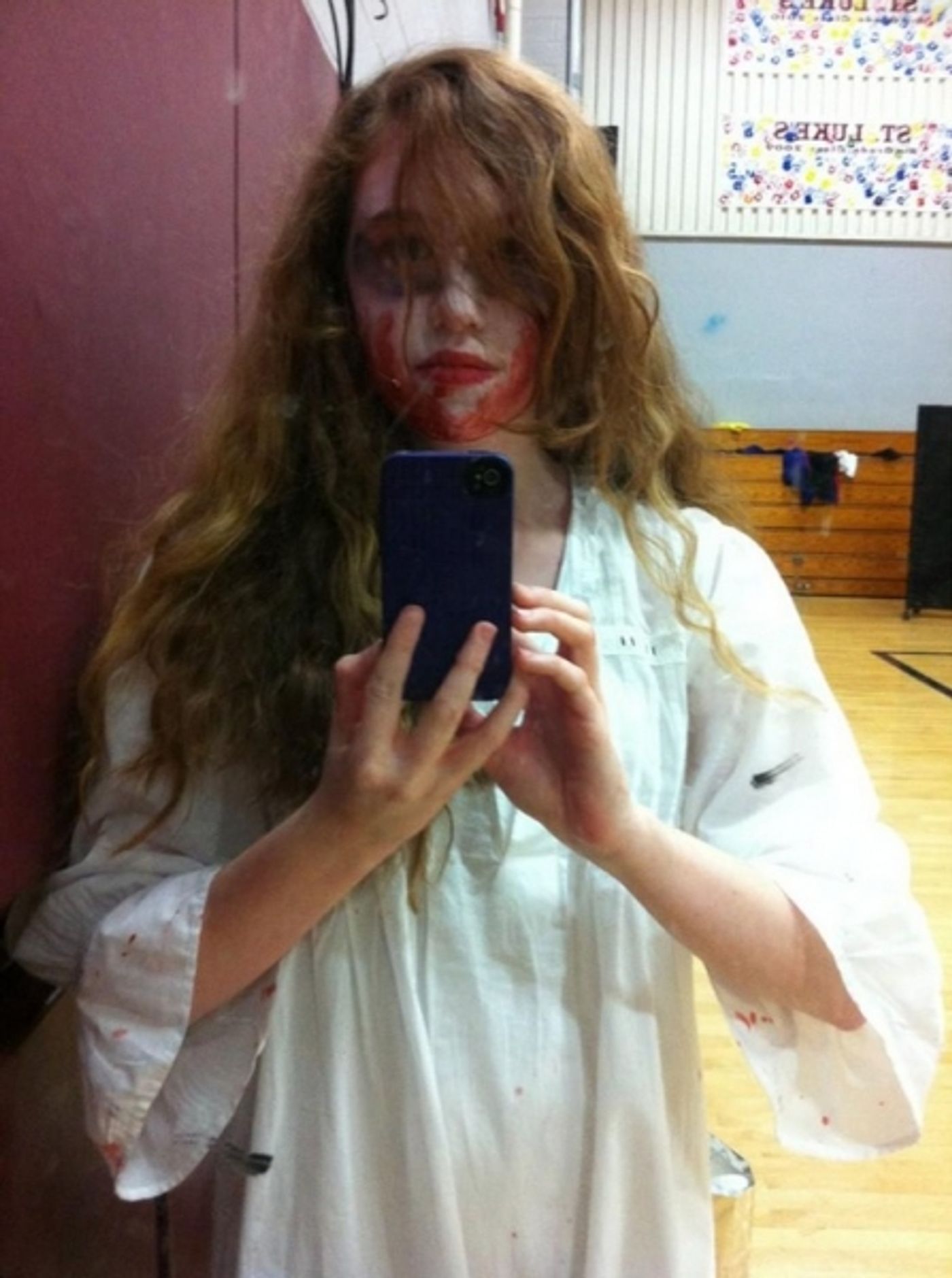 Photo Flash: Saturday Intermission Pics, Nov 17, Part 2 - EVITA Channels THE PERFORMERS, PHANTOM Does TWILIGHT & More!  Image