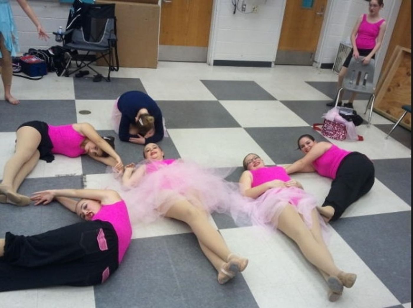 Photo Flash: Saturday Intermission Pics, Nov 17, Part 2 - EVITA Channels THE PERFORMERS, PHANTOM Does TWILIGHT & More!  Image