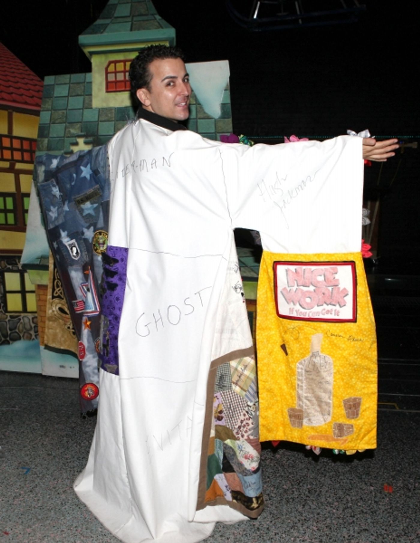 Exclusive Photo Coverage: Inside ELF's Gypsy Robe Ceremony Exclusive Photo Coverage: Inside ELF's Gypsy Robe Ceremony Image