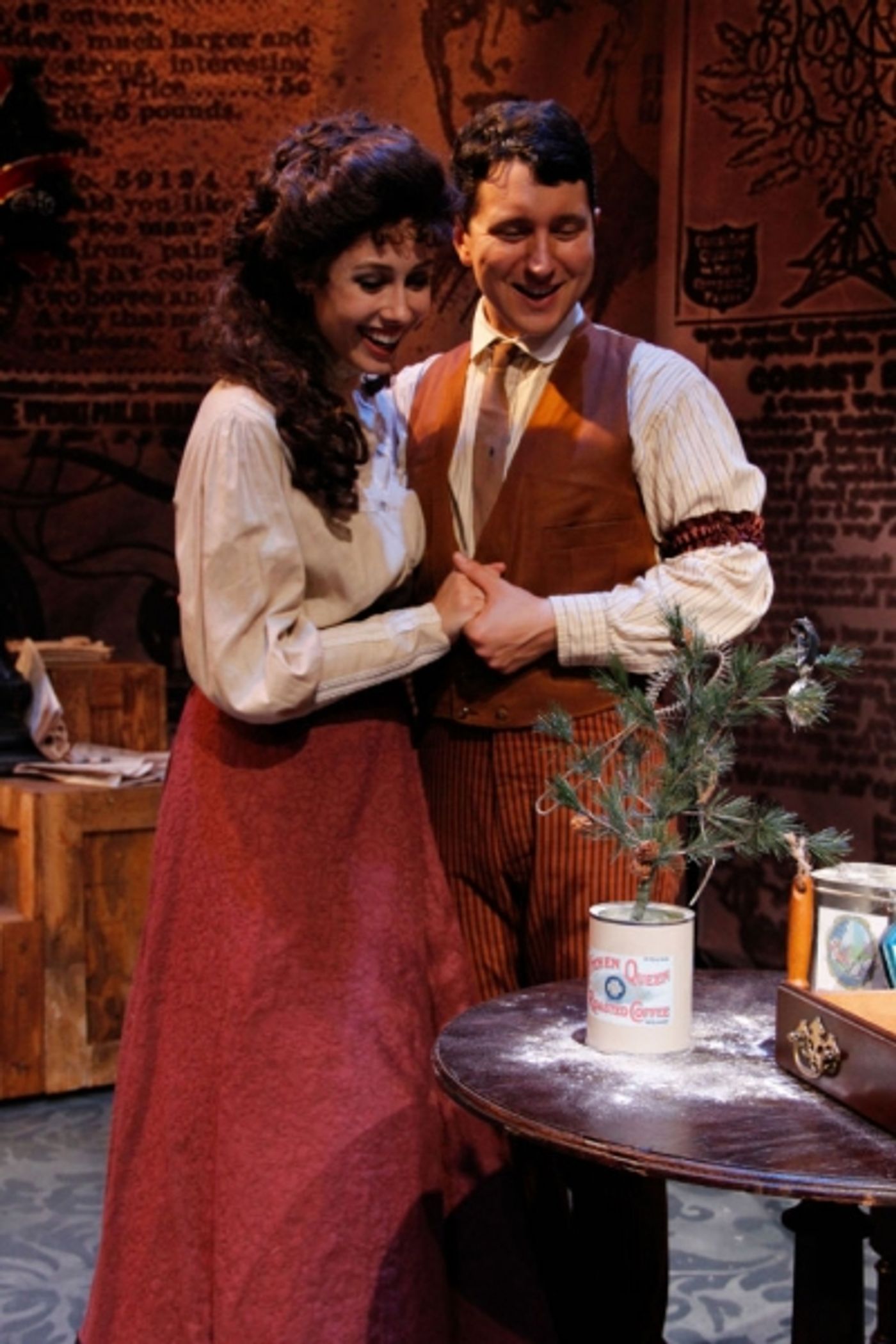 Photo Flash: First Look at Gerald Richardson, Nate Lewellyn and More in Porchlight's THE GIFTS OF THE MAGI  Image