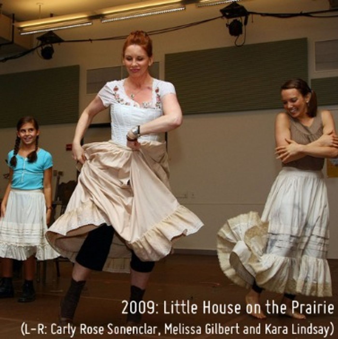 Exclusive: THE X FACTOR Standout Carly Rose Sonenclar Talks Broadway Beginnings, WONDERLAND and More  Image