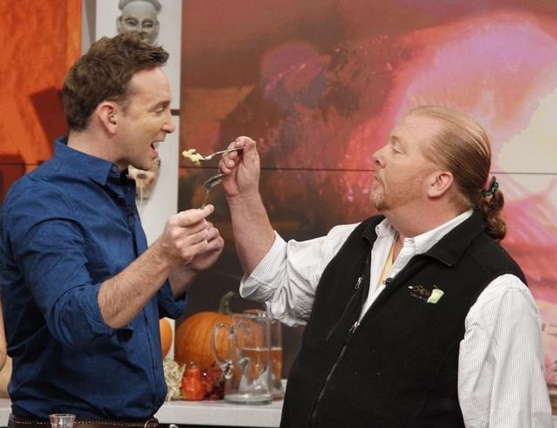 Photo Flash: First Look at THE CHEW's Thanksgiving Episode, Airs 11/21 — photo 4 of 5