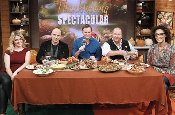 DAPHNE OZ, MICHAEL SYMON,  CLINTON KELLY, MARIO BATALI, CARLA HALL  Photo