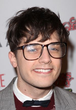 Andy Mientus @ BroadwayWorld Andy Mientus Photo