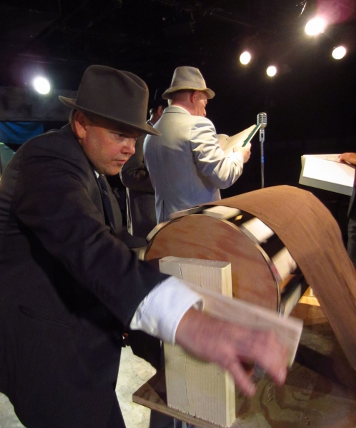 Photo Flash: First Look at Maryland Ensemble Theatre's IT'S A WONDERFUL LIFE: A LIVE RADIO PLAY Photo Flash: First Look at Maryland Ensemble Theatre's IT'S A WONDERFUL LIFE: A LIVE RADIO PLAY Image