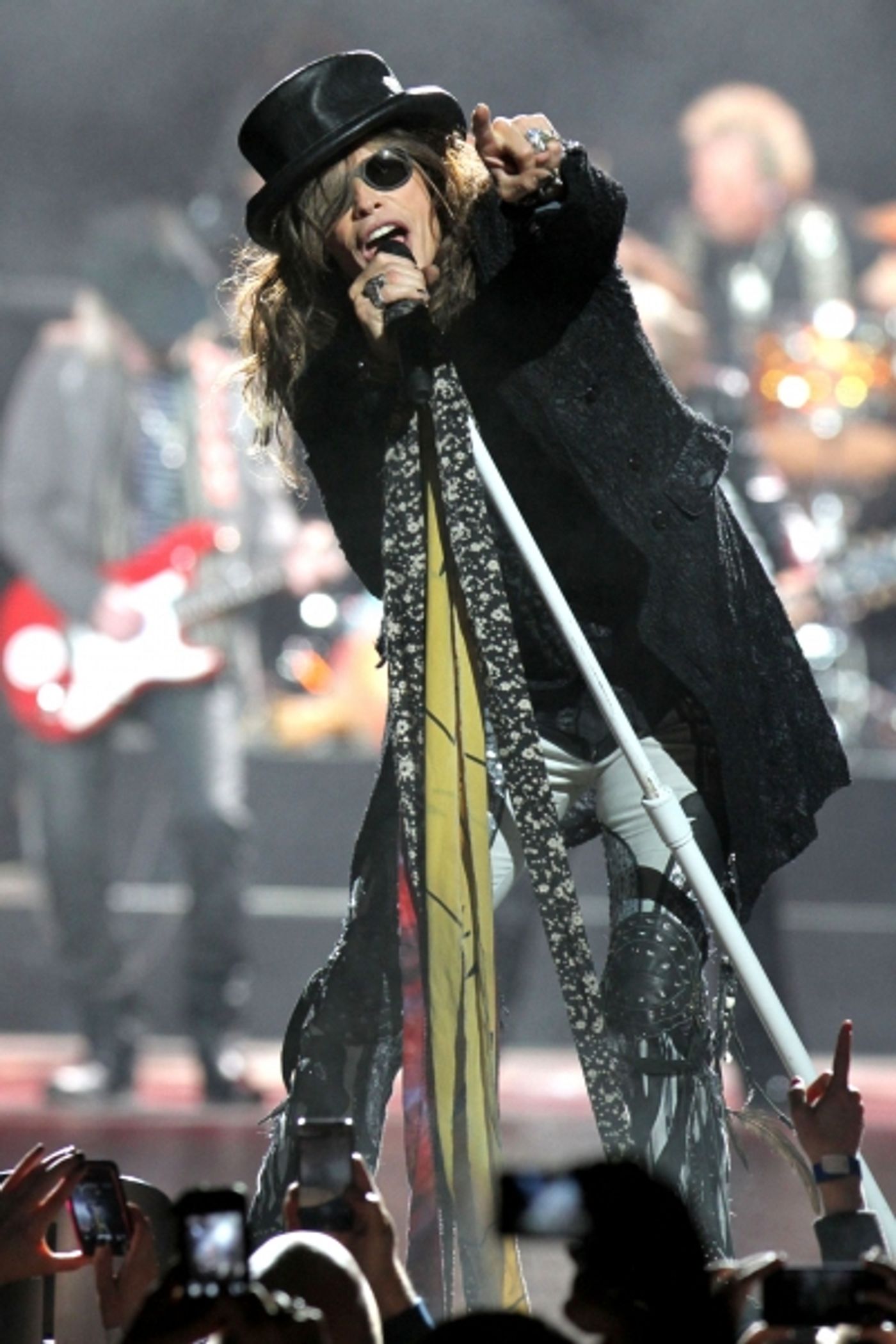 Photo Flash: Aerosmith's 11/20 Concert at Madison Square Garden  Image