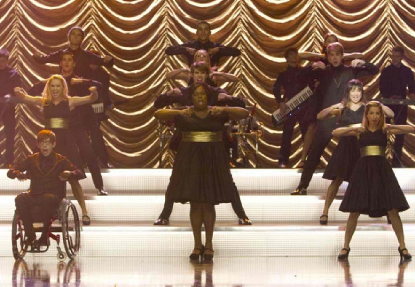 Photo Flash: First Look at GLEE's 'Thanksgiving' Episode!  Image