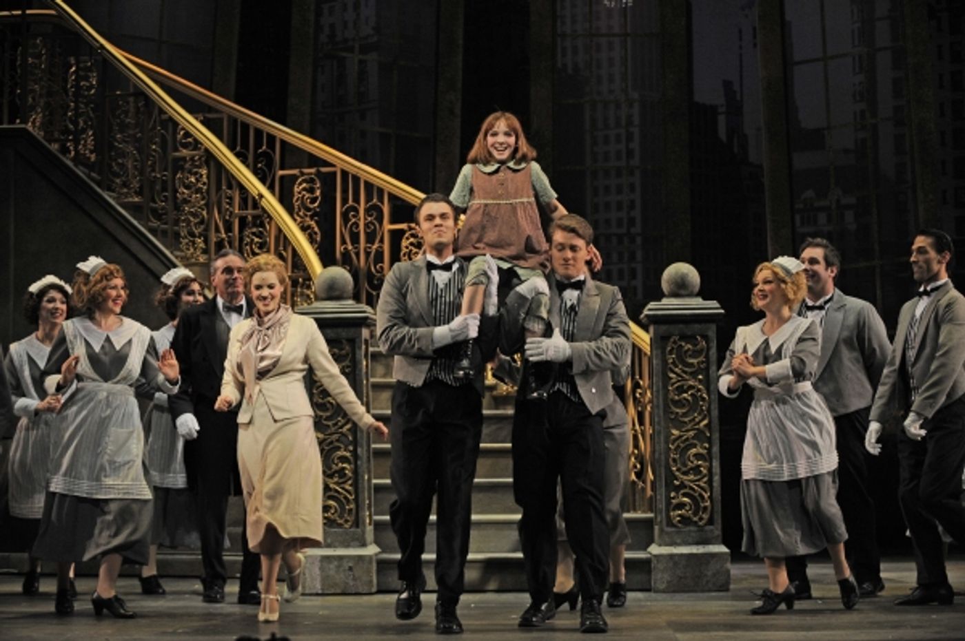 Photo Flash: Paramount Theatre Opens ANNIE Tonight  Image